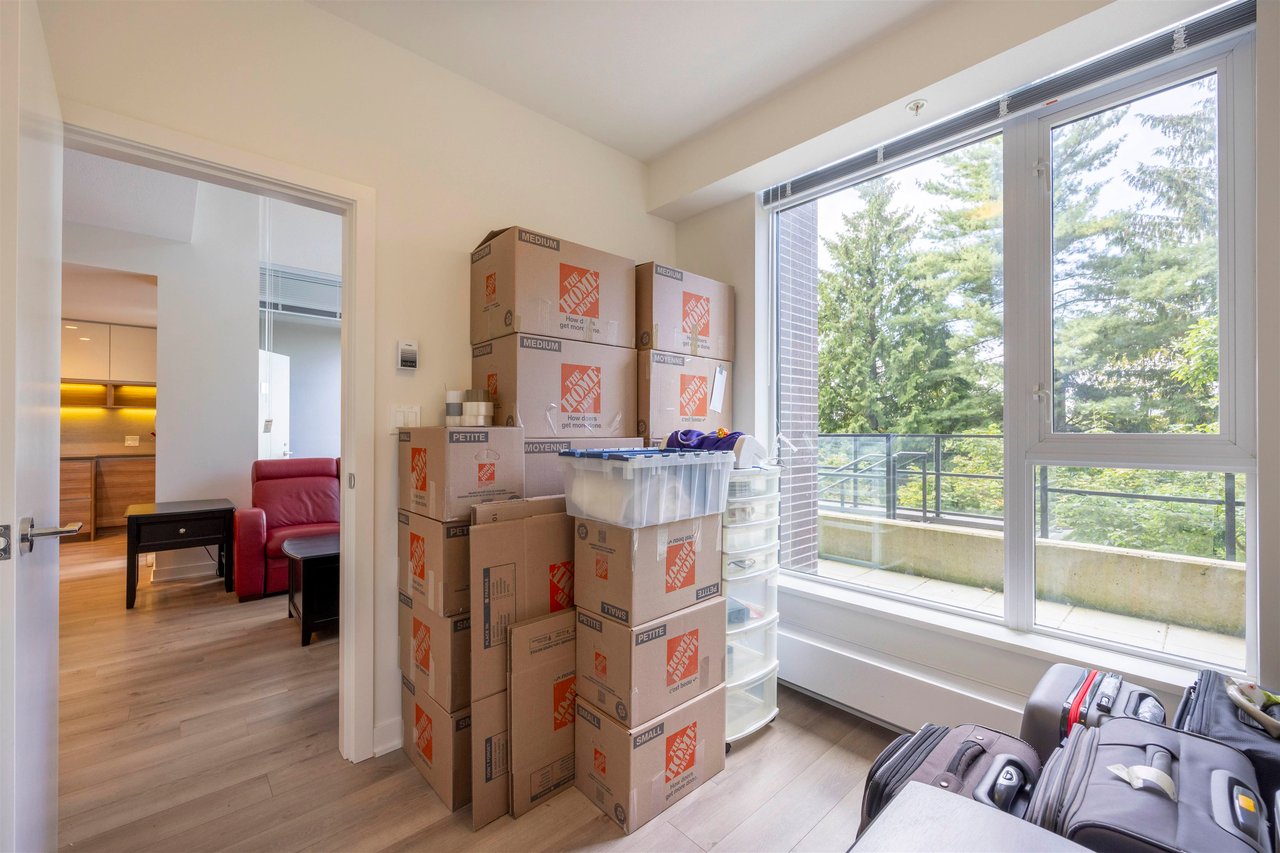 112-8850 University Cres