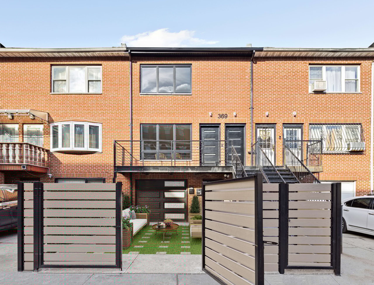 369 Kosciuszko St