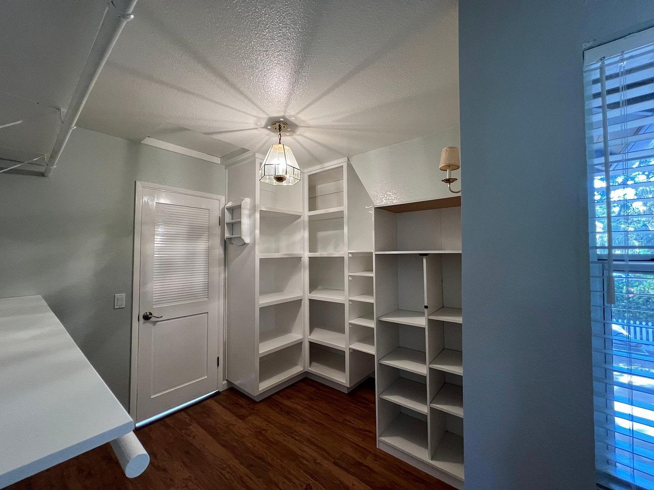 1097 Presidio Rd