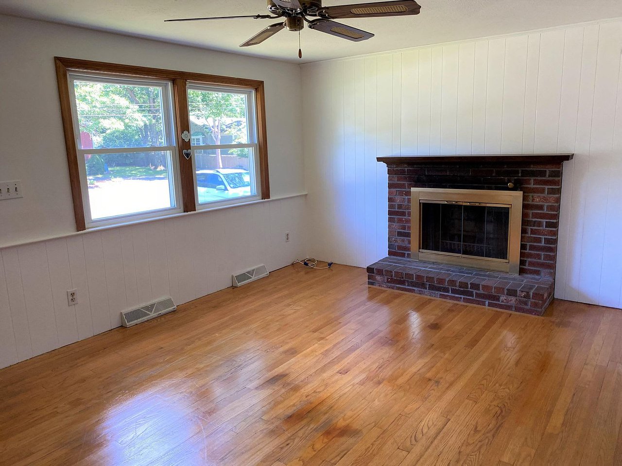 137 Buckwood Dr