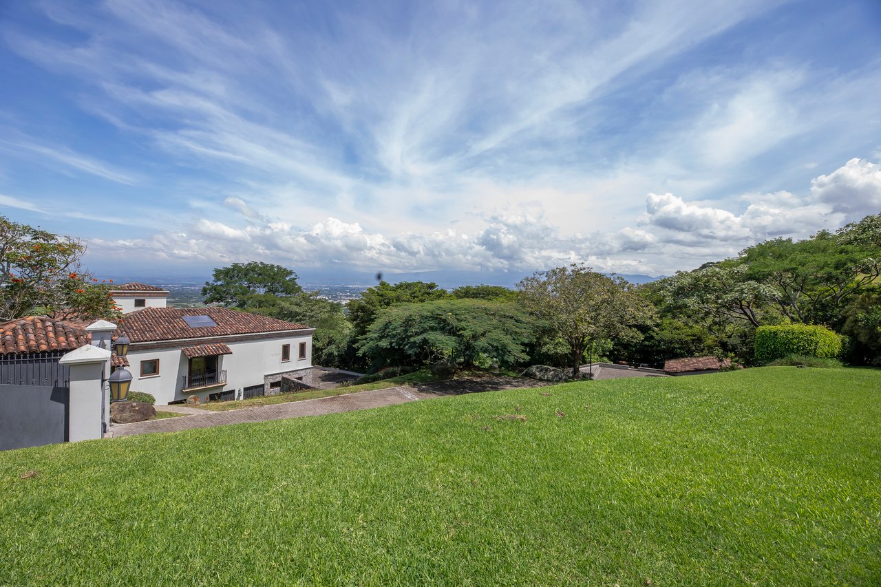 Panoramic View Mountain Estate, Ciudad Colon, San Jose