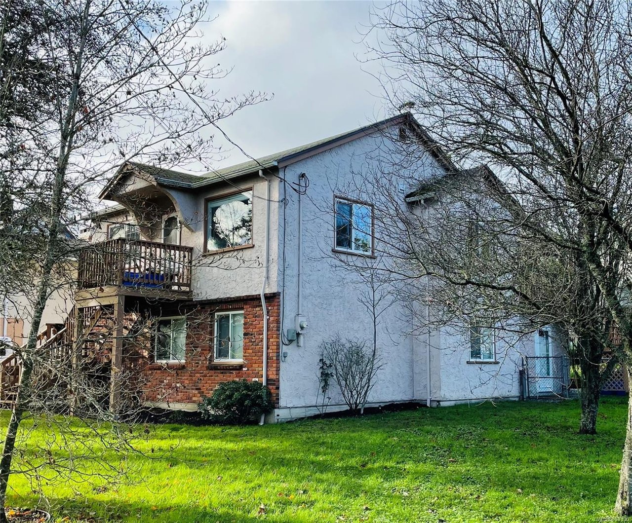 2890 Heath Dr