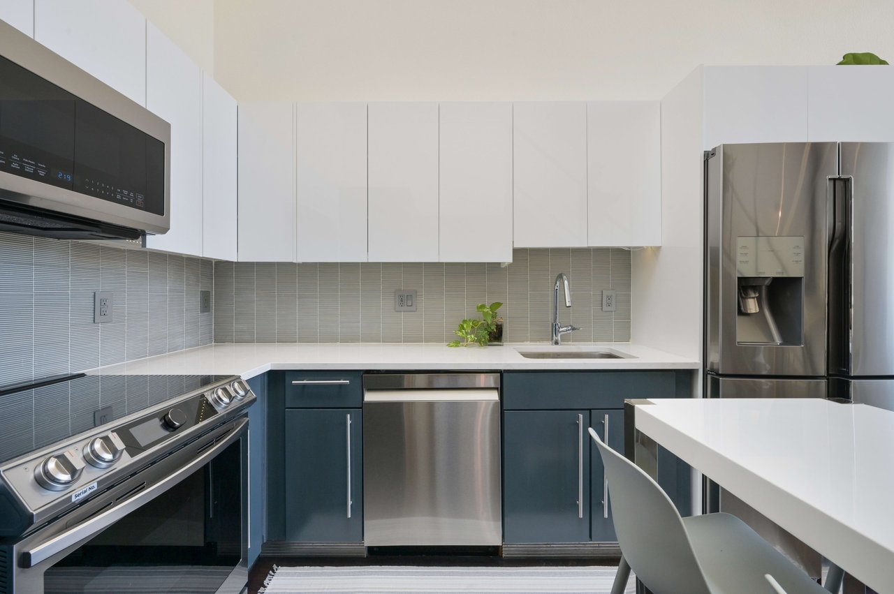 Stylish Loft Living on Coveted SOMA Street