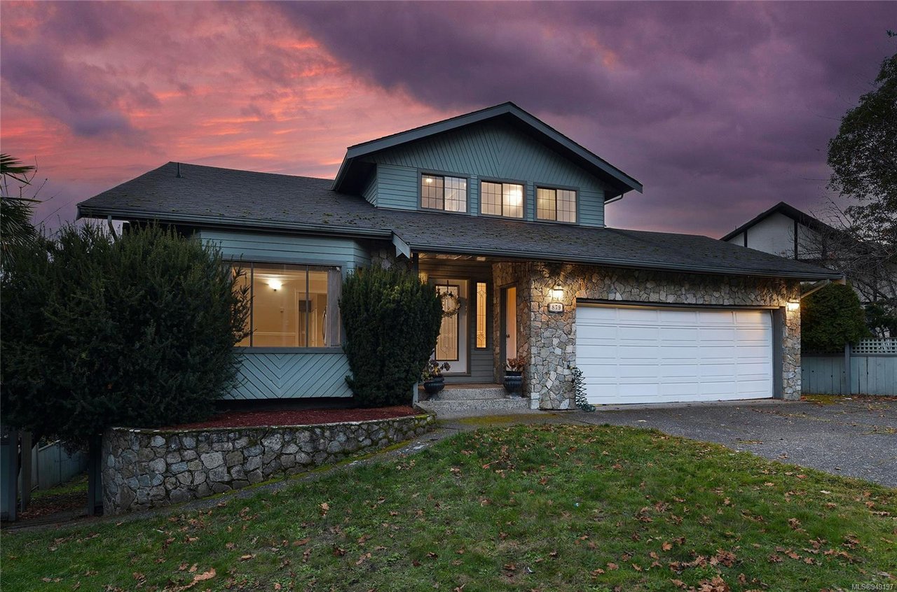 879 Denford Cres