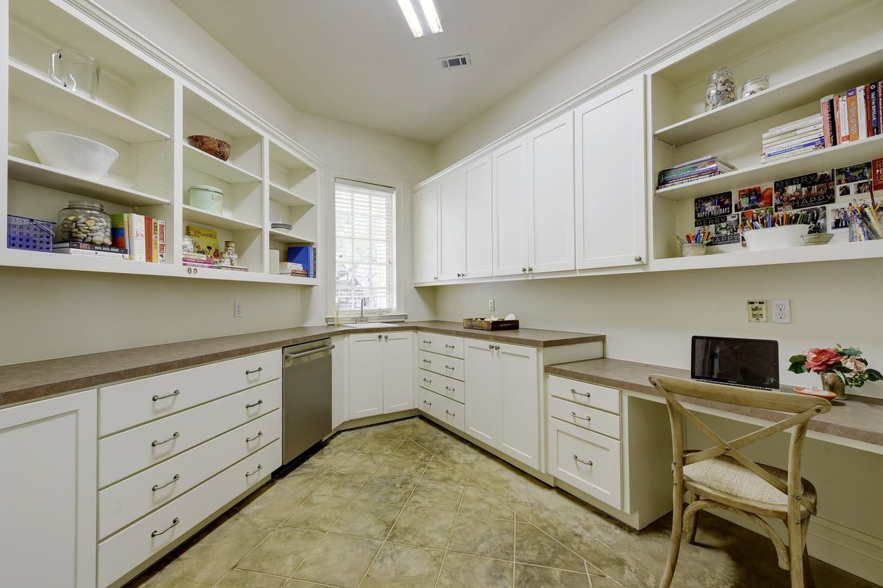 4505 Elkwater Cv