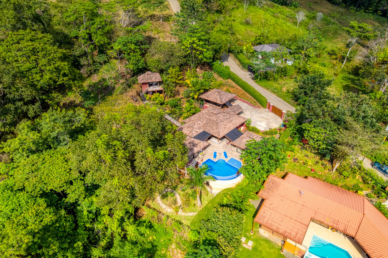 Stunning Ocean Views at Casa Perezoso