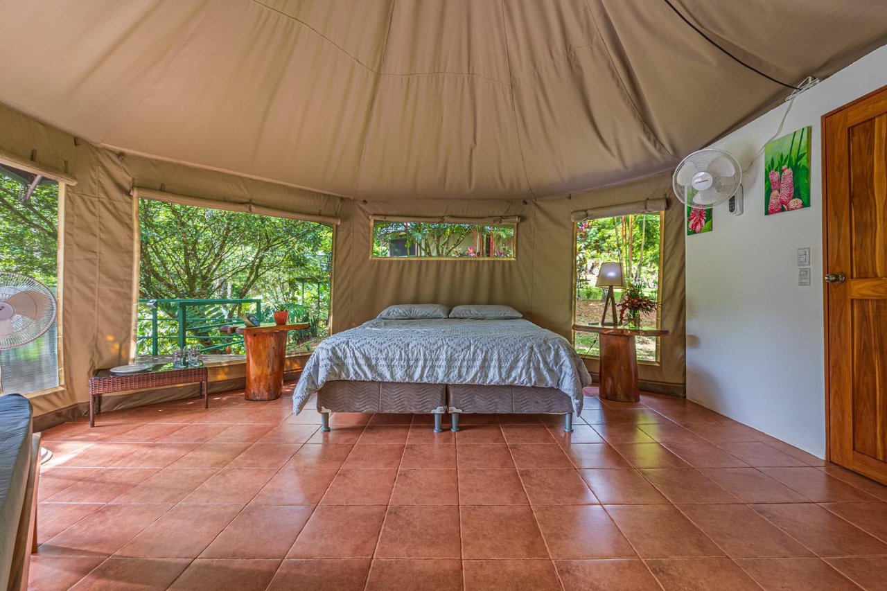 Uvita, Jungle Retreat Center on the Uvita River. Private and 17 Acres