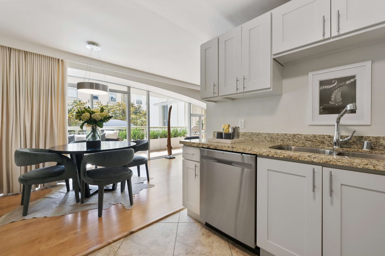Large Condo & Terrace at 2200 Pacific