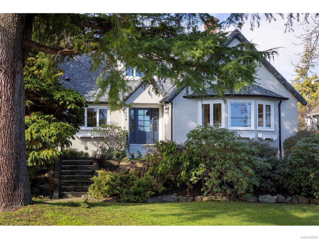 2350 Nottingham Rd, Oak Bay