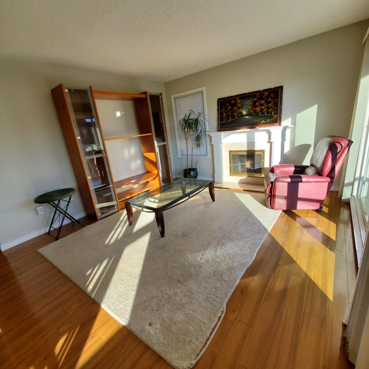 203-255 E 14th Ave