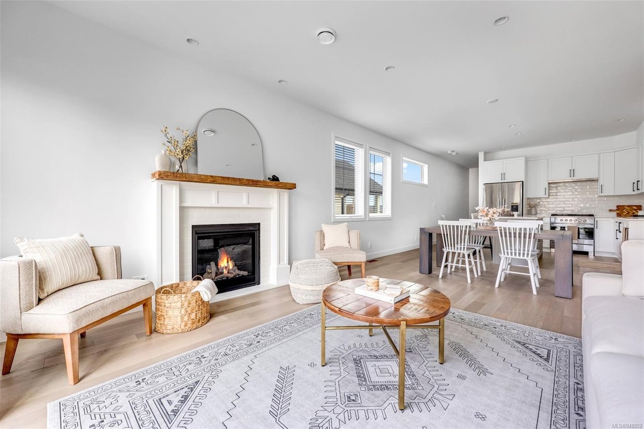 7058 Central Saanich Rd, Central Saanich