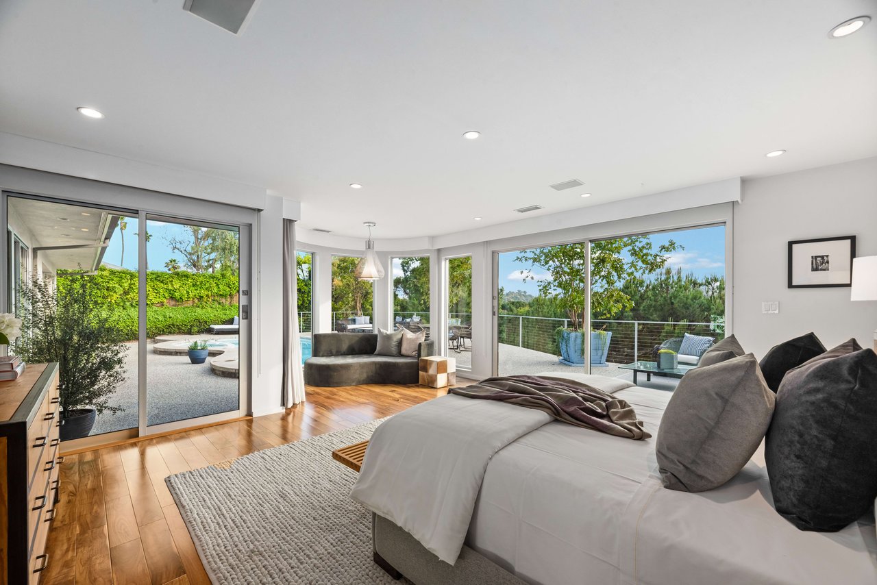 8040 Okean Ter, Laurel Canyon