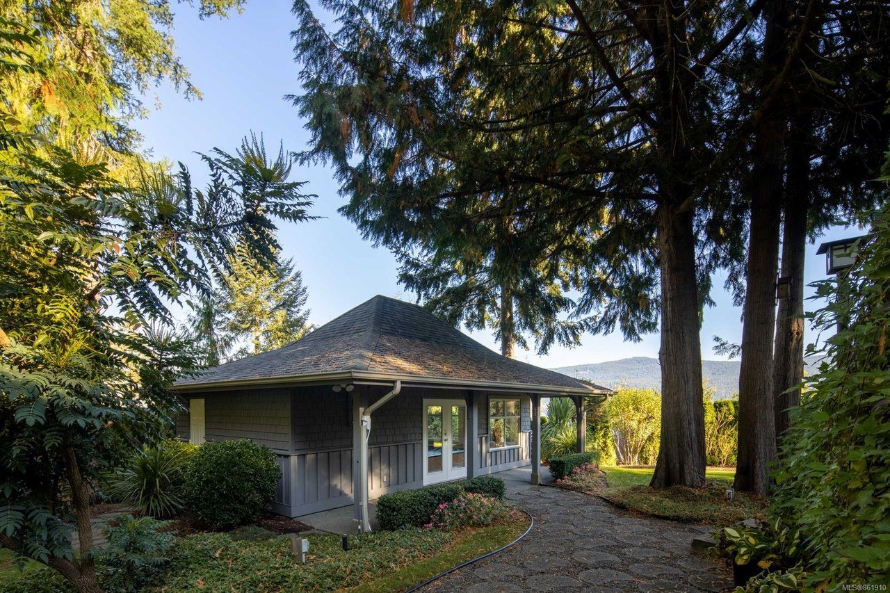 4349 Kingscote Rd, Cobble Hill