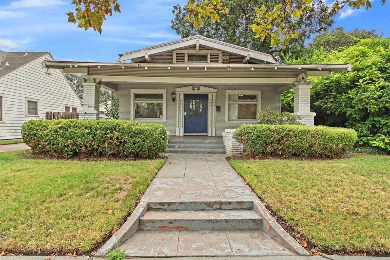 642 S Central Avenue
