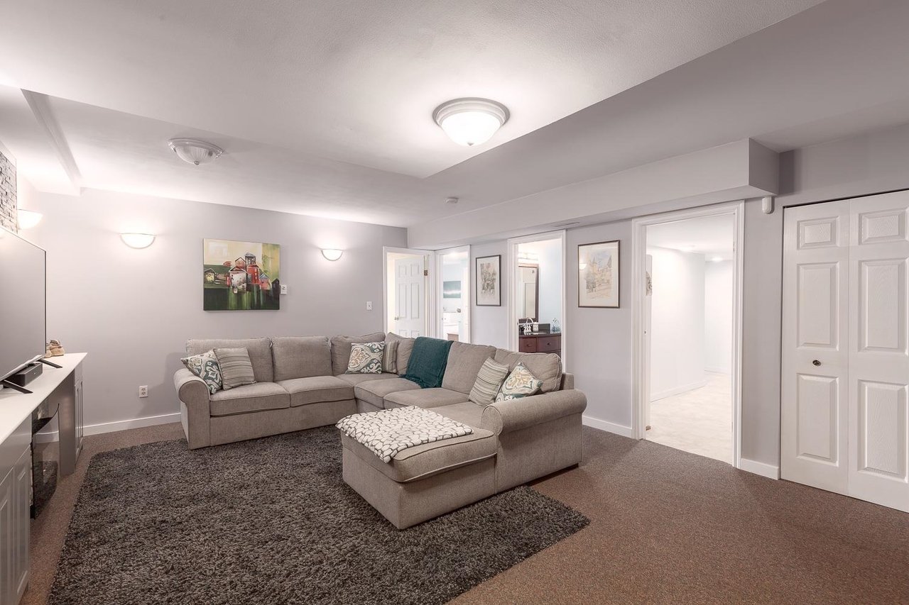 5709 Owl Ct