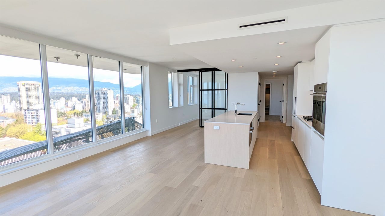 1302W-1180 Broughton St