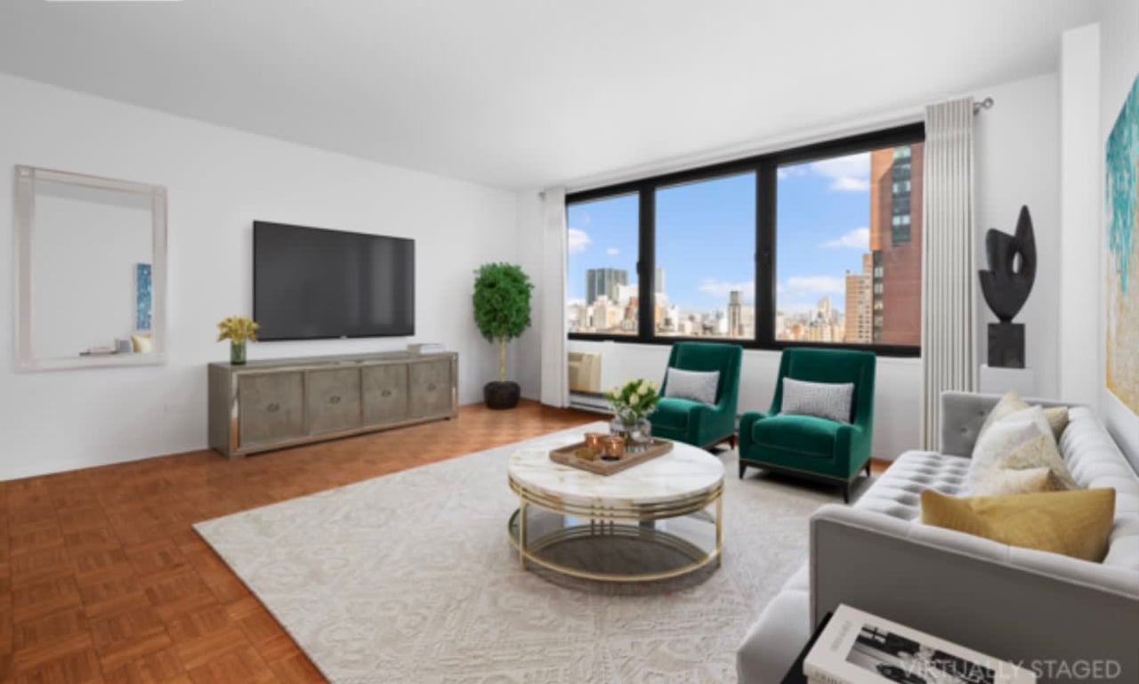 1601 Third Ave, Unit: 19J