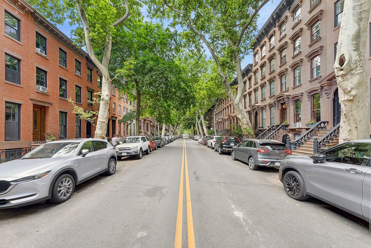 68 S Portland Avenue