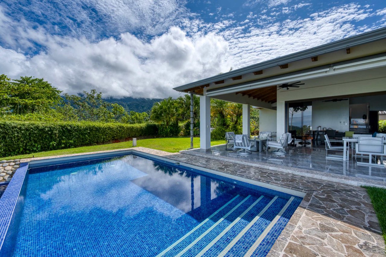 ELEGANT LUXURY HOME PLUS EXTRA LOT WITH OCEAN AND MOUNTAIN VIEWS