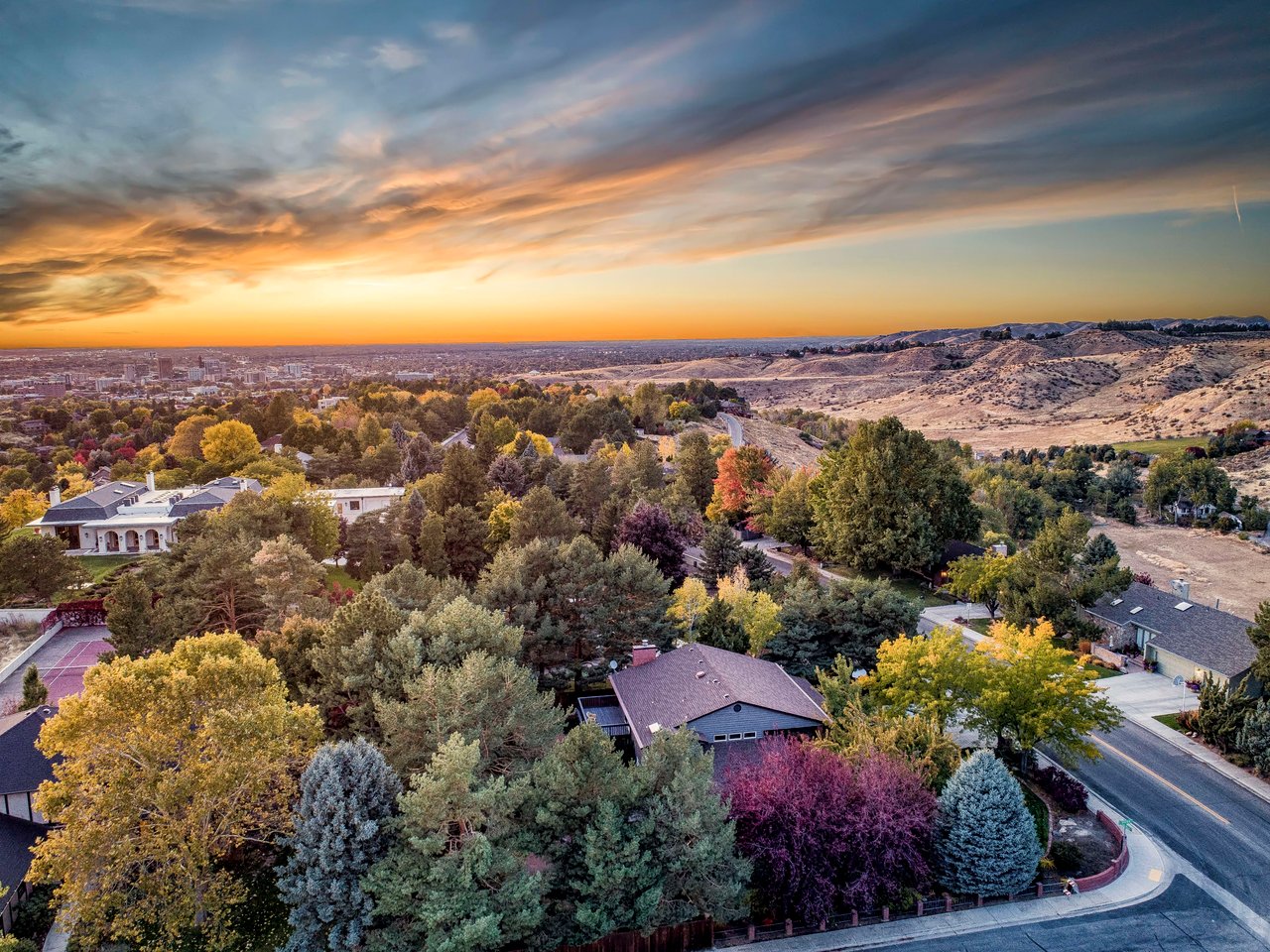 2303 E Table Rock Road