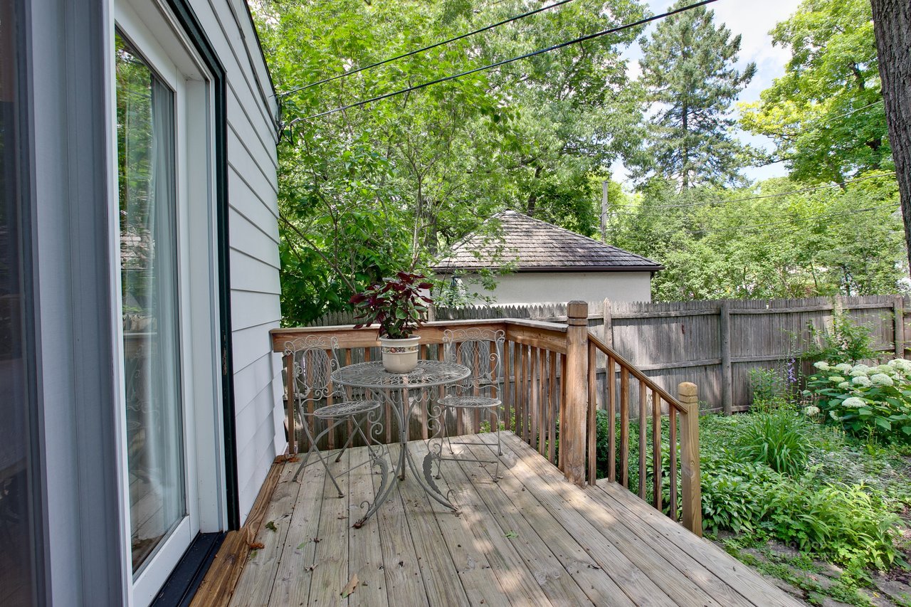 Home Lives Like a Ranch