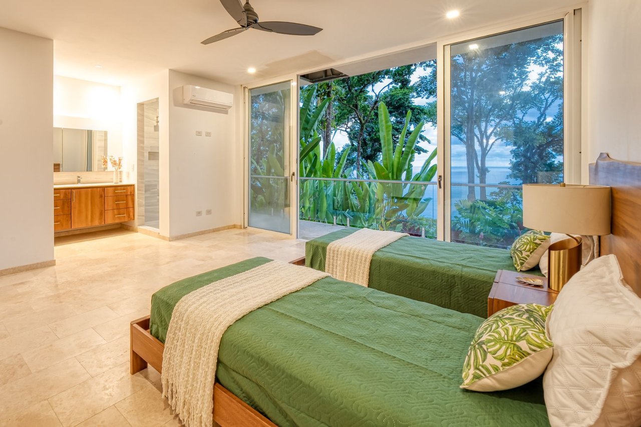 Modern Luxury Ocean View Home, Dominical, Puntarenas