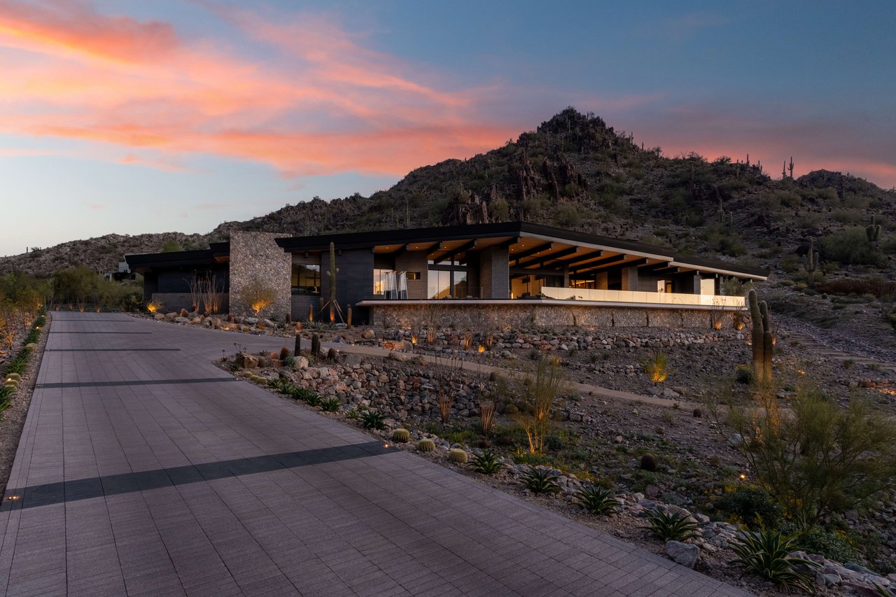 Ultra-luxury home in gated community in Paradise Valley