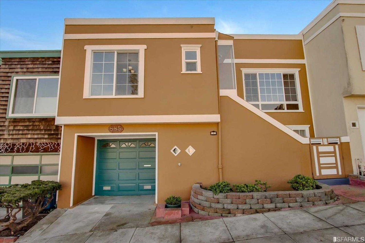 885 Duncan Street