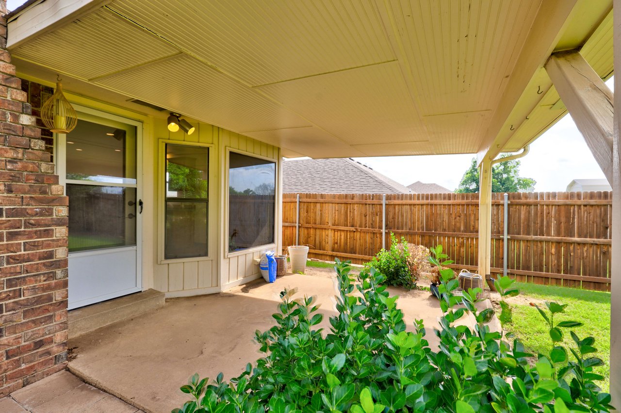 1205 Windsor Place