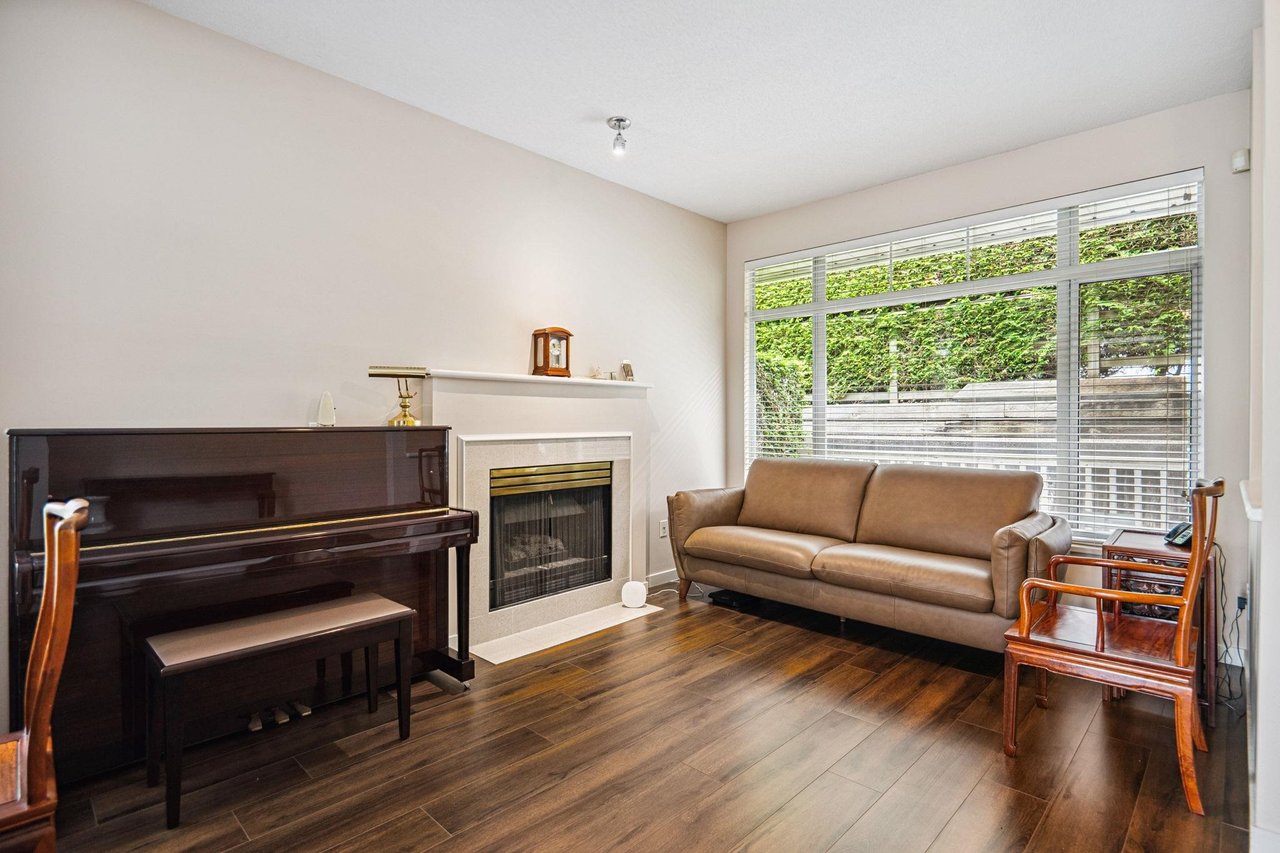 1-3578 Whitney Pl