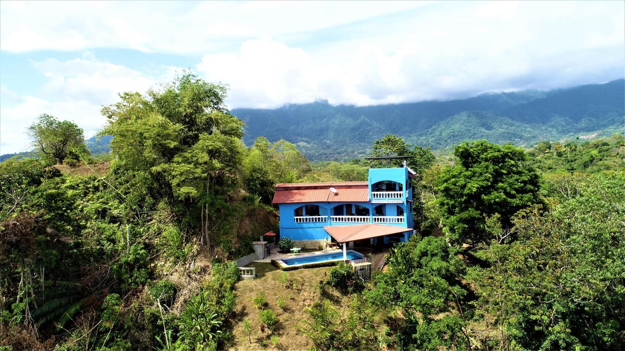 Iconic Eco-lodge With Outstanding Ocean, Sunset, and Mountain Views