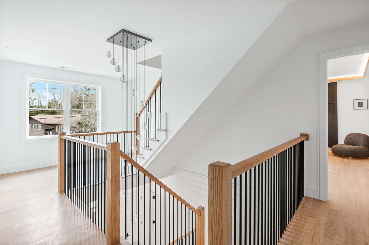5 Brookside Lane, Burlington