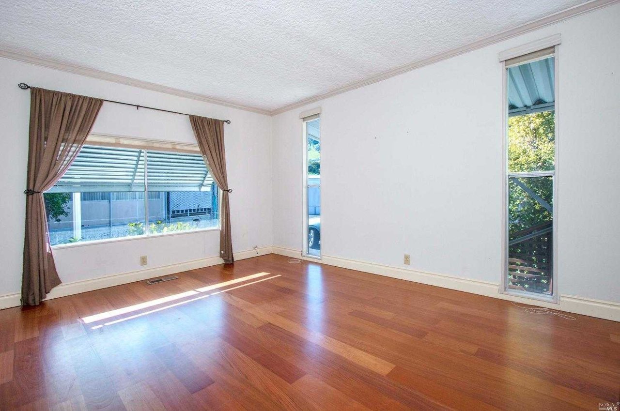 109 Panorama Dr