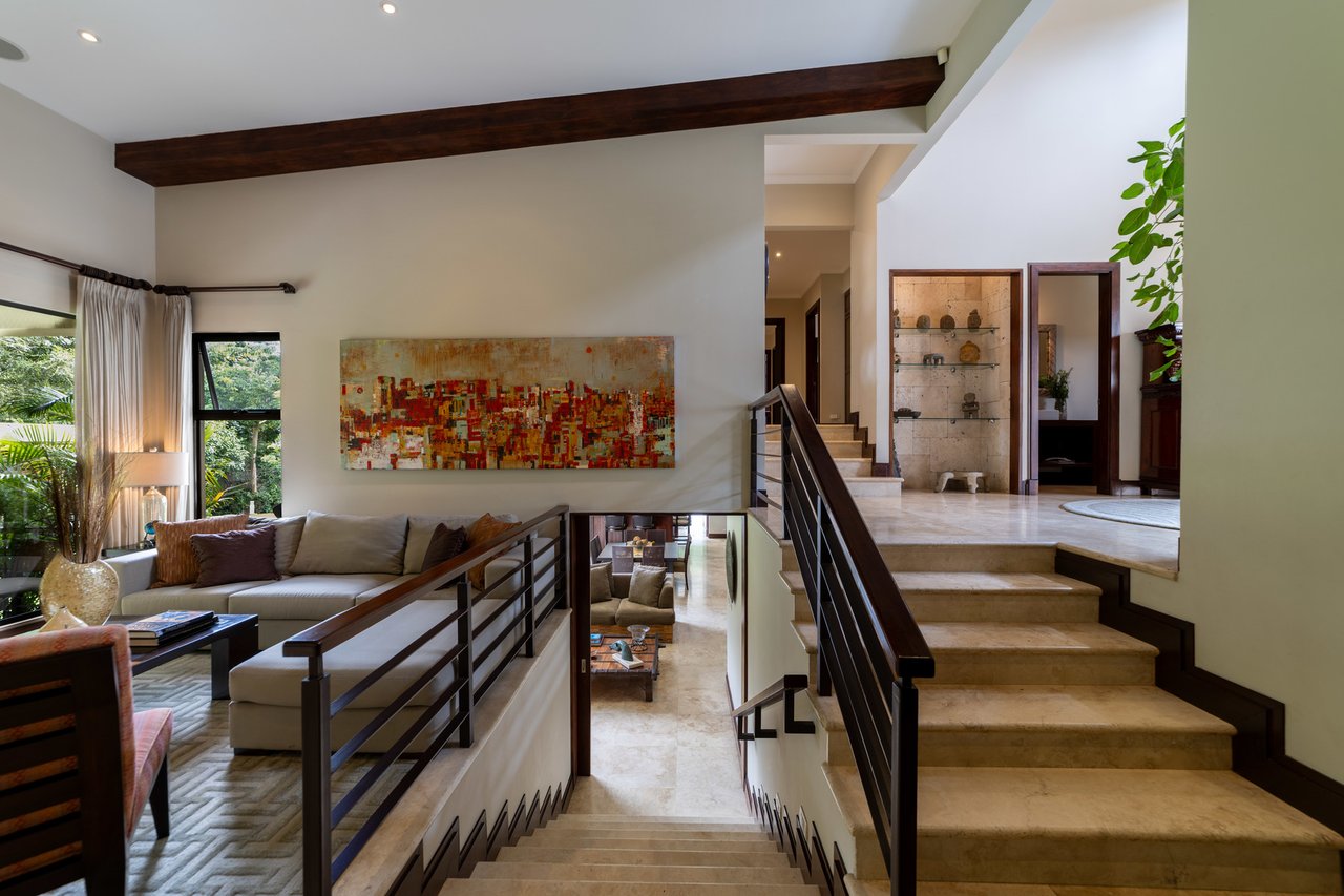 City Family Home, Escazu, San Jose
