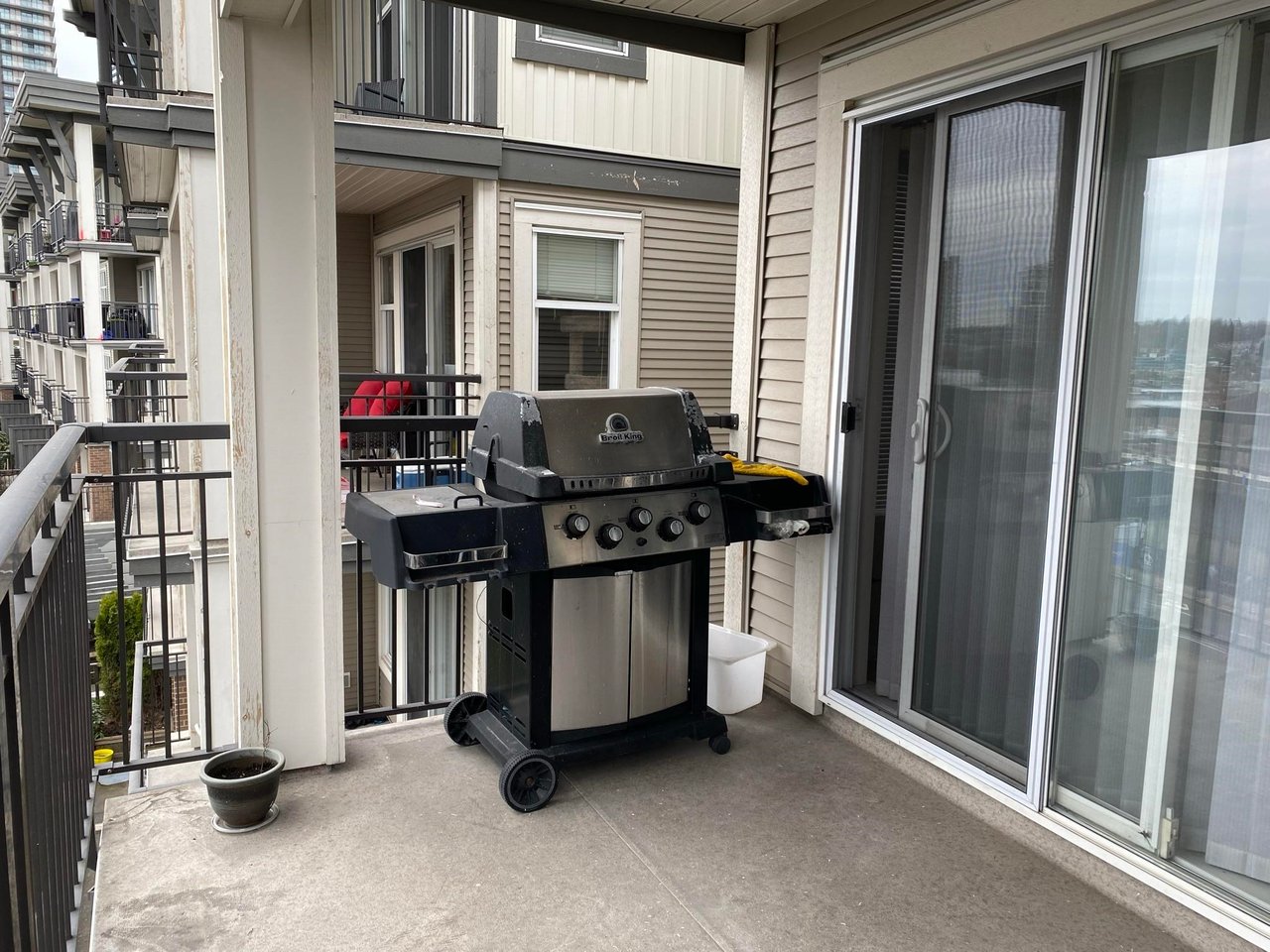 303-4768 Brentwood Drive, Burnaby