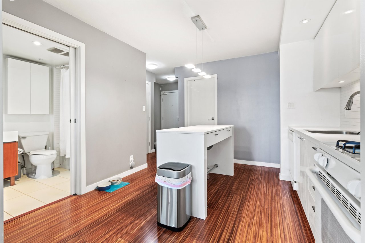 708-328 E 11th Avenue, Vancouver