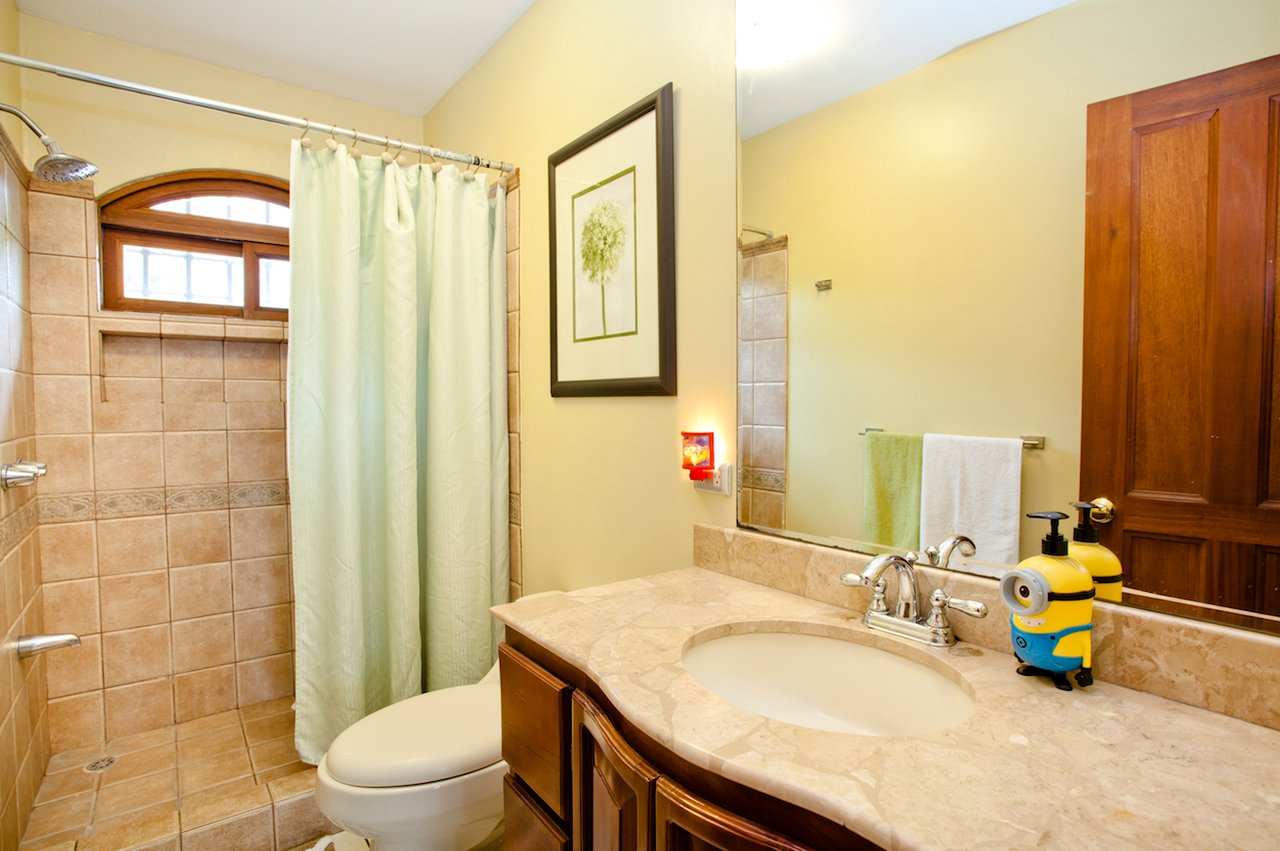 Remodeled Garden Townhome, Escazu, San Jose