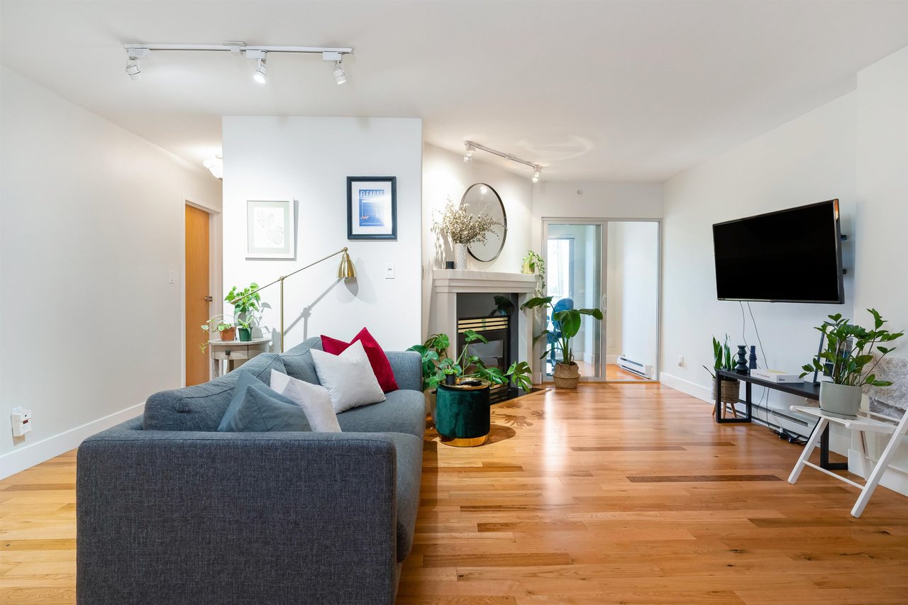 301-1818 W 6th Ave