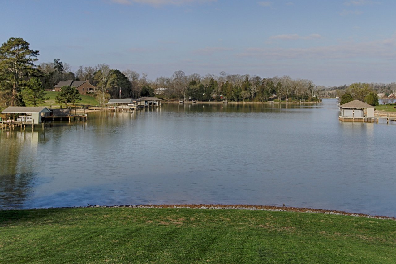 Tennessee Lakefront