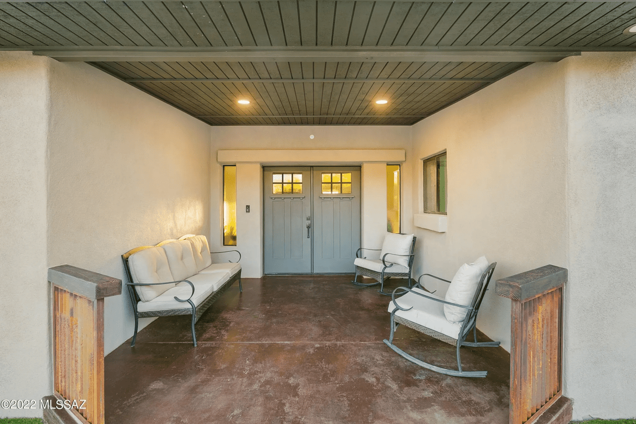 2236 W Owl Head Pl