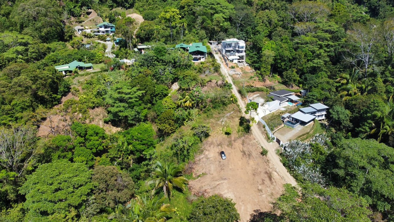 Your Dream Coastal Retreat Awaits: Prime Investment Opportunity in Playa Hermosa, Bahía Ballena