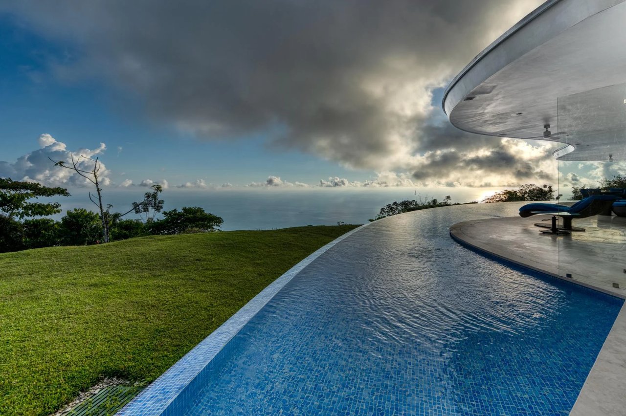 Solar Powered Luxury Home, Dominical, Puntarenas