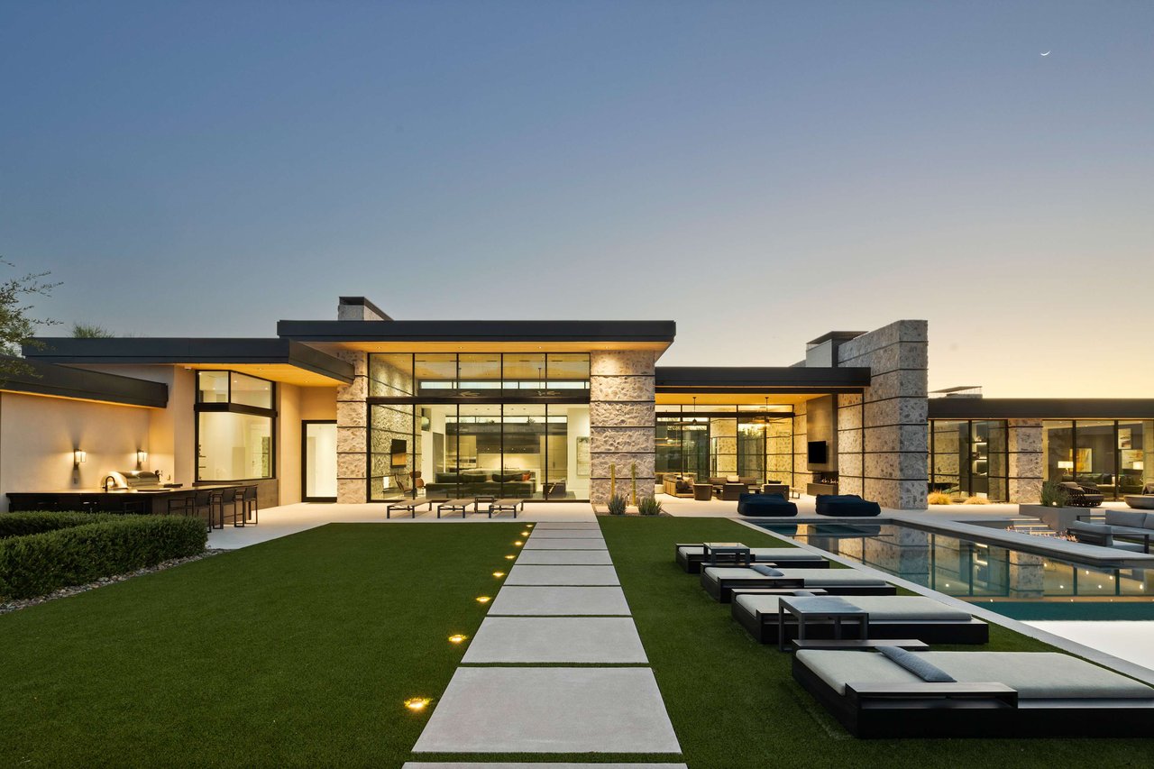 Modern Luxury home in Paradise Valley, Arizona
