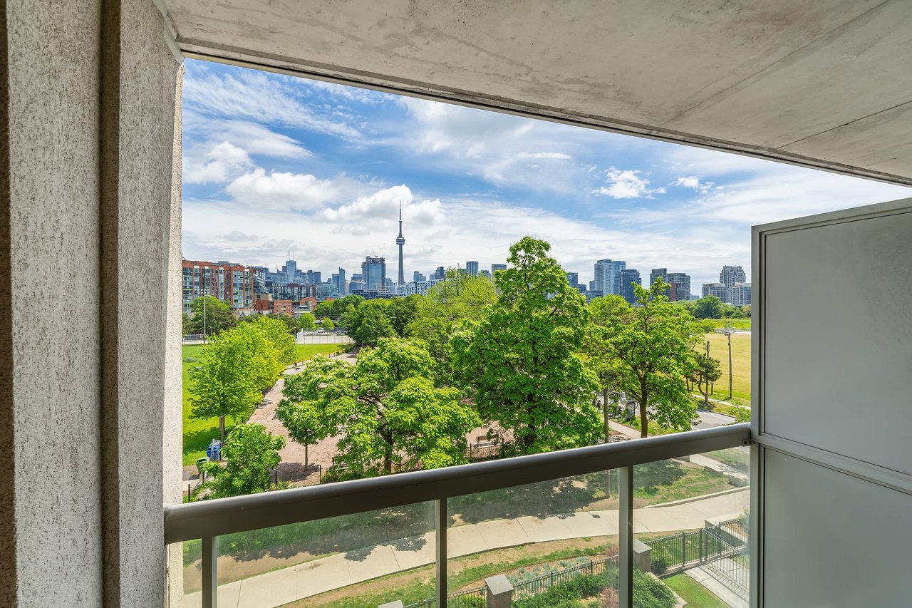 15 Stafford Street #401