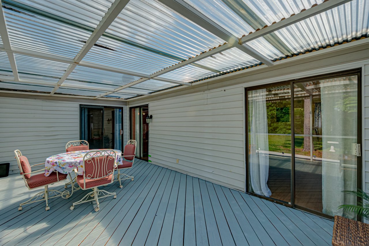 2536 MARTHA  LANE
