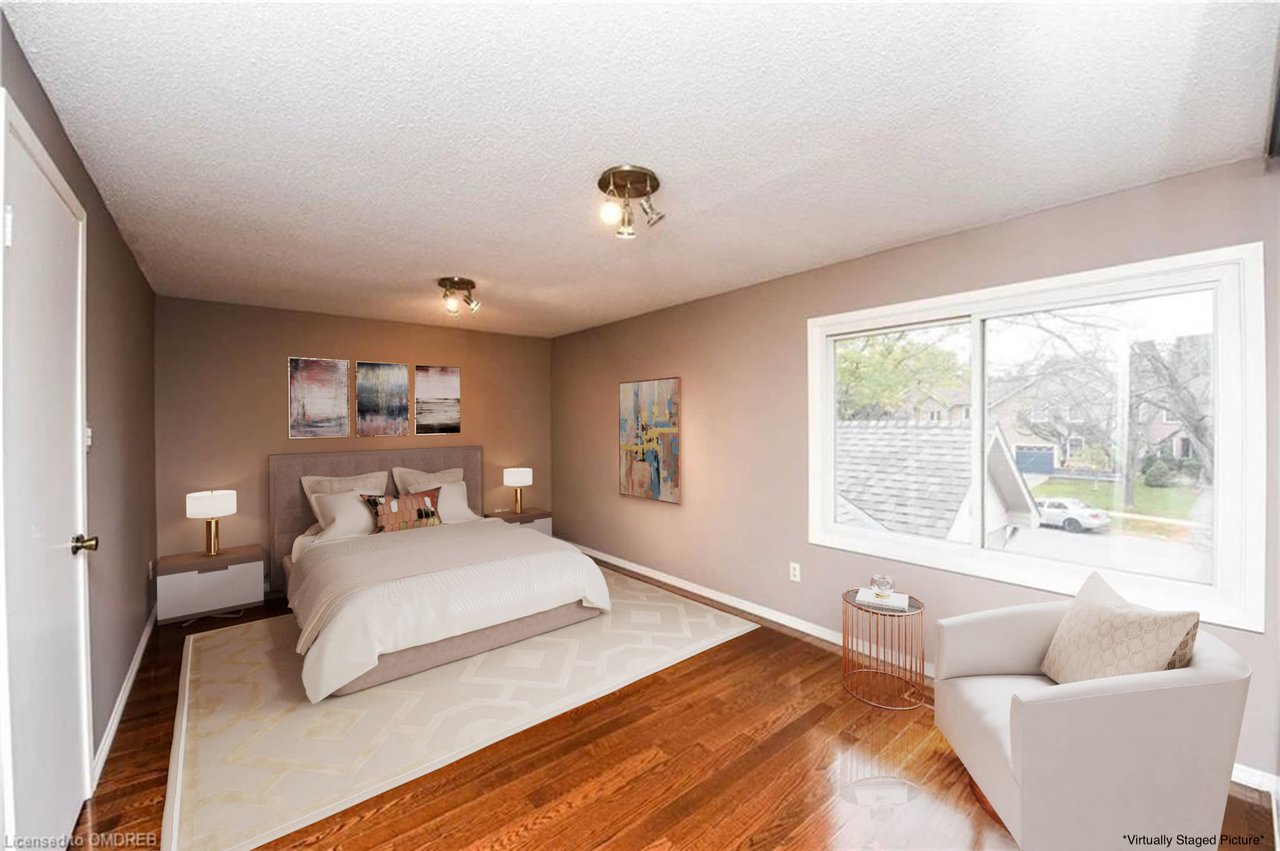 Glen Abbey townhome on lush ravine