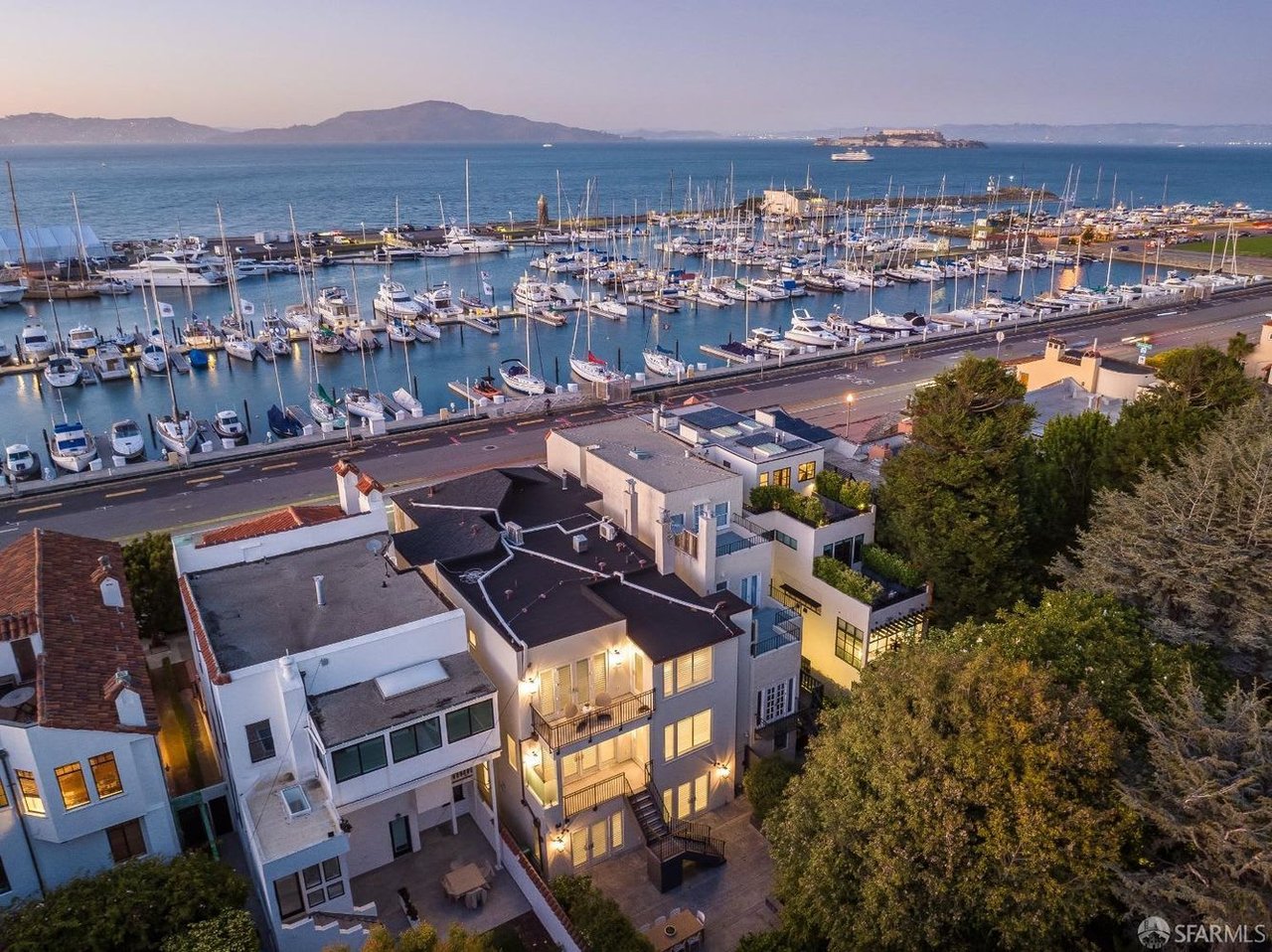 Marina’s Best Spots for Watching the Sunset Over the Bay