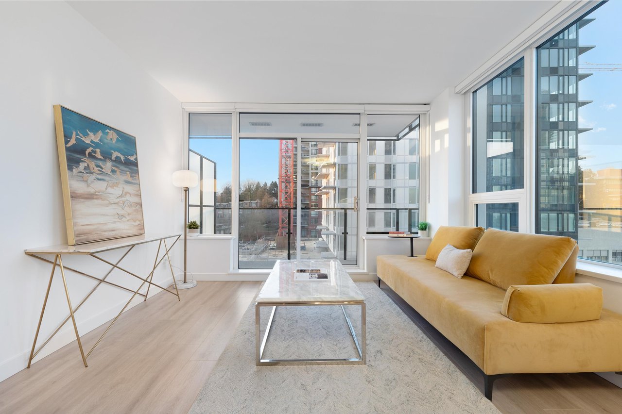 1005-823 Carnarvon St