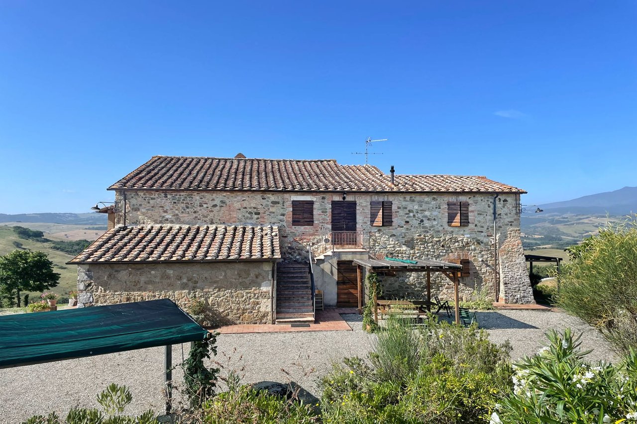 TENUTA IL GRANO “Charming Panoramic Farmhouse For Sale in Val d'Orcia”