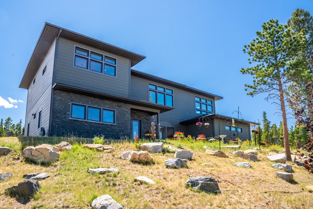 315 Indian Peaks Dr